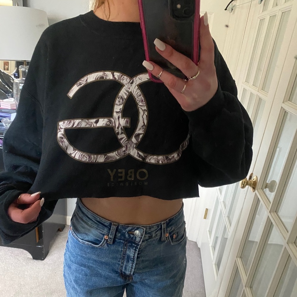 Cropped Obey Crewneck Sweatshirt Size L